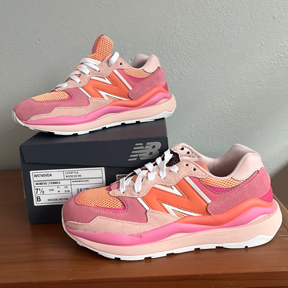 New Balance 57/40 sneakers pink and peach